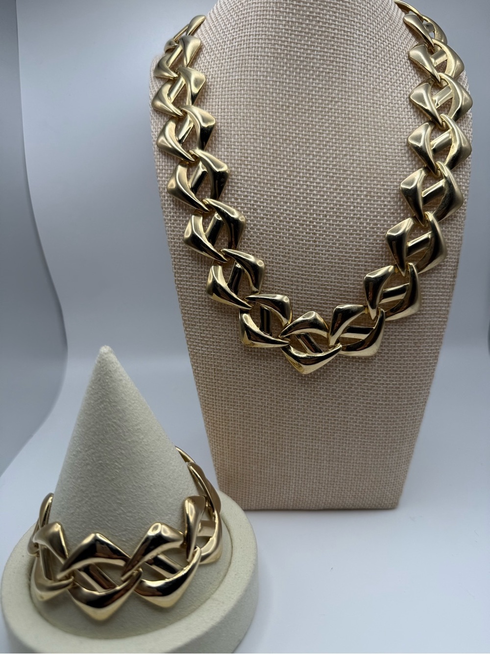 Vintage Gold Tone Chunky Link Necklace Bracelet Set 80s Statement Jewelry